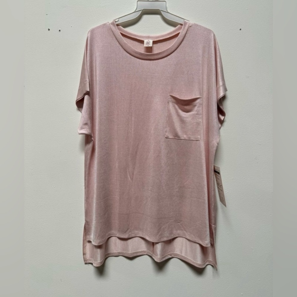 NWOT Sew in Love Shimmer Pink Short Sleeve Top with Pocket.